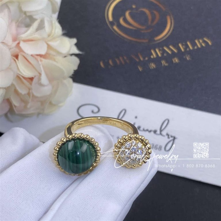 Van Cleef & Arpels Perlée Couleurs Between The Finger Ring Yellow Gold, Diamond, Malachite Vcaro9su00 (1)