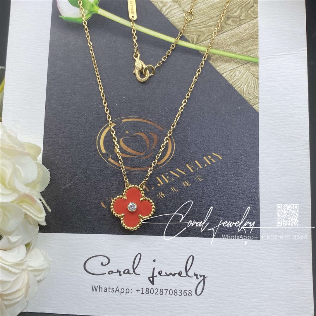 Van cleef & arpels limited edition coral vintage alhambra pendant (8)