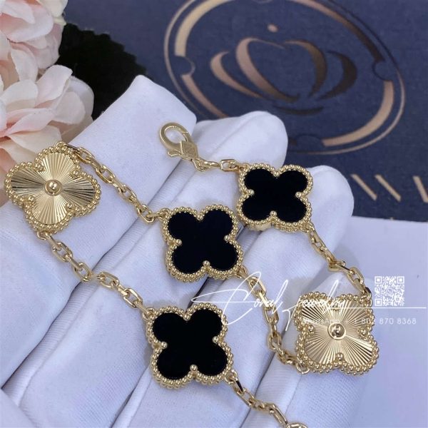 Van Cleef & Arpels Vintage Alhambra Bracelet, 5 Motifs Yellow Gold Guilloché And Onyx (5)