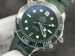 Replica Omega Seamaster Diver 300m 210.32.42.20.10.001 Vs Factory Green Ceramic Bezel (4)