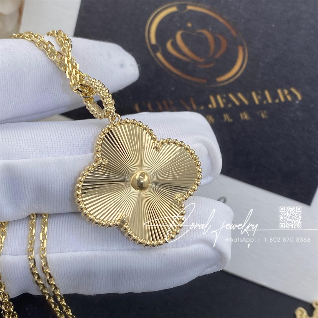 Van Cleef & Arpels Magic Alhambra Long Necklace, 1 Motif Yellow Gold Vcarp4ko00 (5)