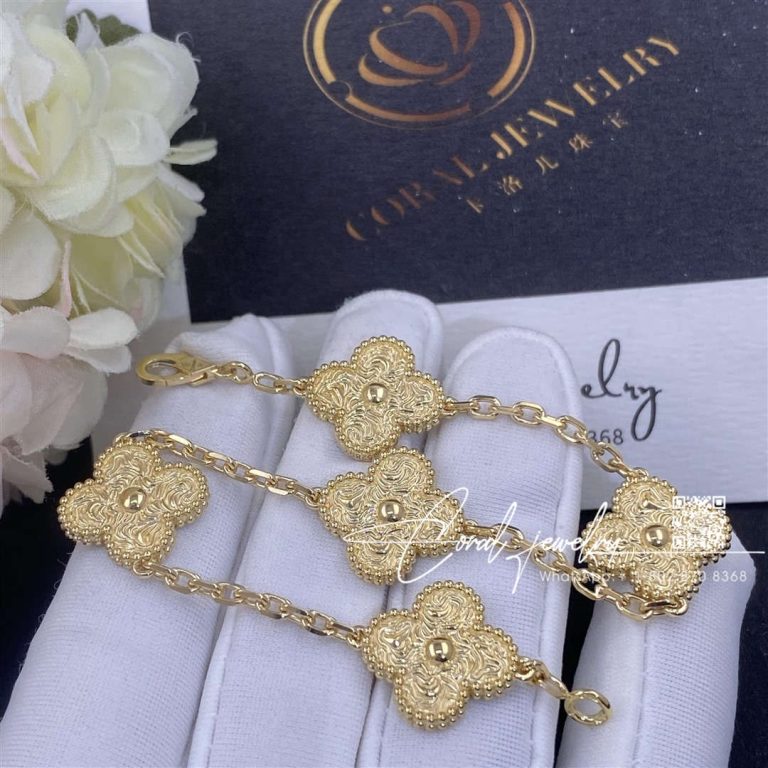 Van Cleef & Arpels Vintage Alhambra Bracelet, 5 Motifs Yellow Gold Vcaro1ie00 (1)