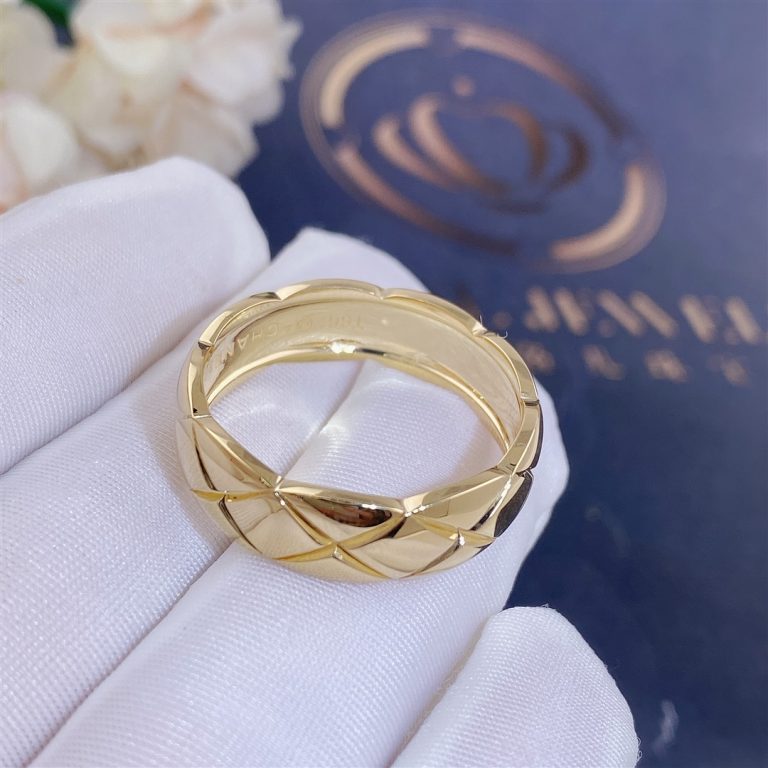 Chanel Coco Crush Ring Quilted Motif, Small Version, 18k Yellow Gold J10571 (7)