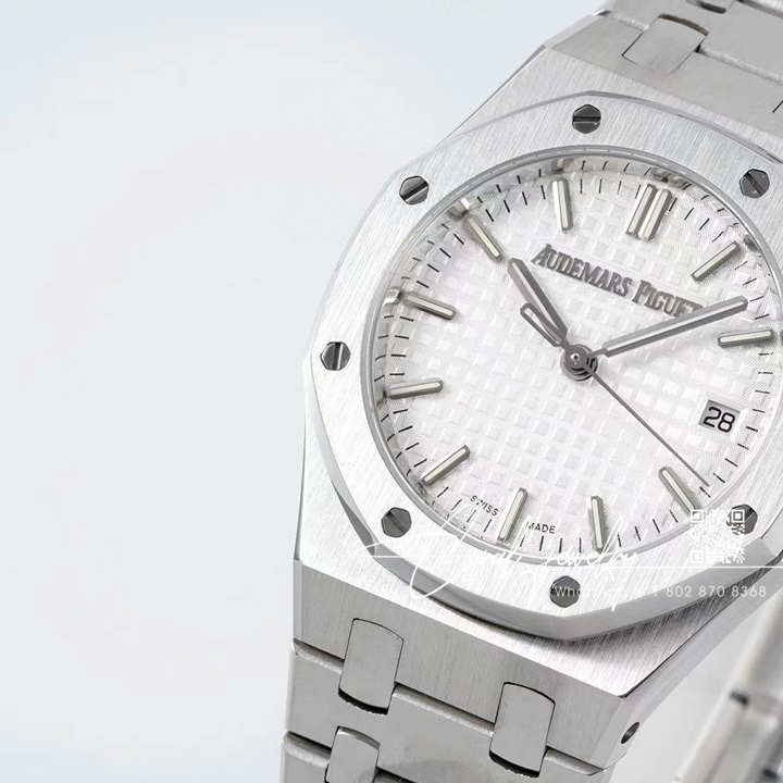 Replica Audemars Piguet Royal Oak Lady 33mm 8f Ss White Dial Swiss Quartz (3)